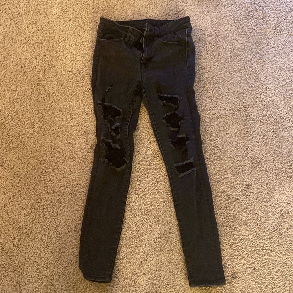 Black distressed skinny jeans